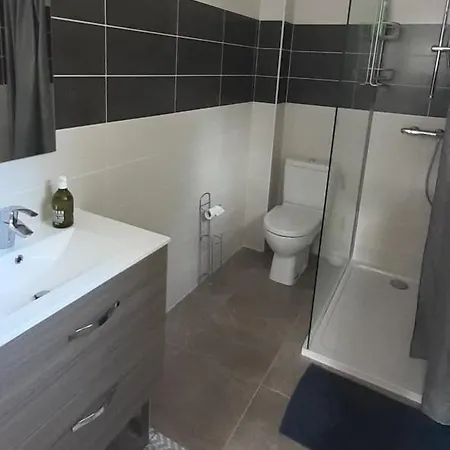 Bed & Breakfast Chambre Et Salle De Bain Privee Saint Aunes Saint-Aunes
