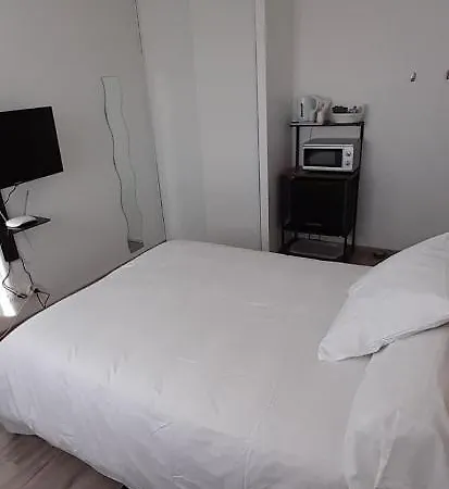 Bed & Breakfast Chambre Et Salle De Bain Privee Saint Aunes *