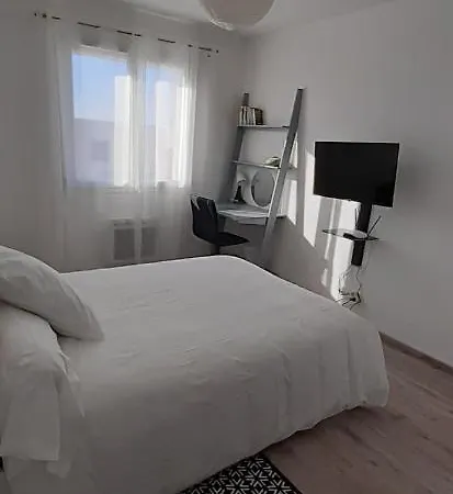 Bed & Breakfast Chambre Et Salle De Bain Privee Saint Aunes Saint-Aunes